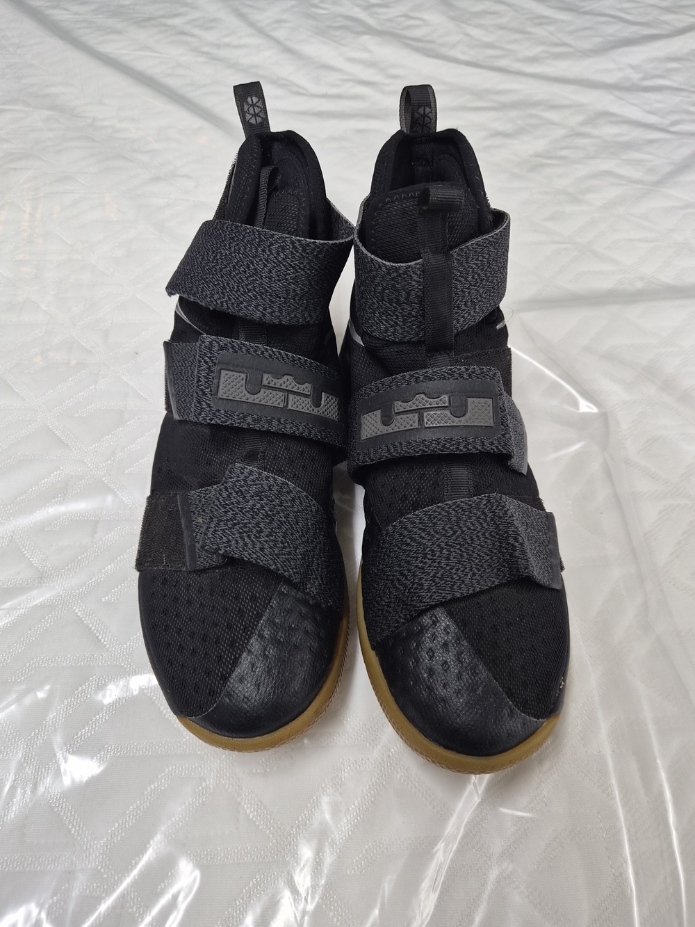 Nike LeBron Soldier 10 basketball shoes